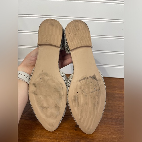 Isaac Mizrahi Snakeskin Print Low Heel Slip-on Flats Size 8 Women’s EUC - Picture 5 of 7